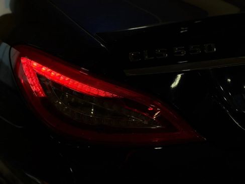 Used 2012 Mercedes-Benz CLS 550 image 10