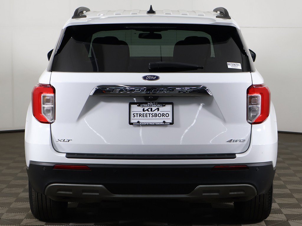 Used 2021 Ford Explorer XLT w/ Equipment Group 202A AWD/4WD image 13