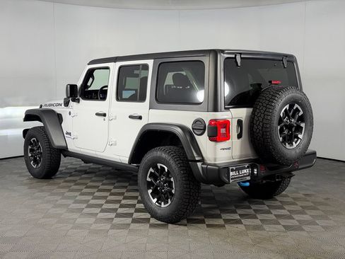 Used 2024 Jeep Wrangler Unlimited Rubicon 4xe w/ Technology Group AWD/4WD image 9