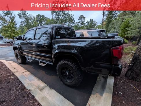 Used 2018 Toyota Tacoma SR5 RWD image 5