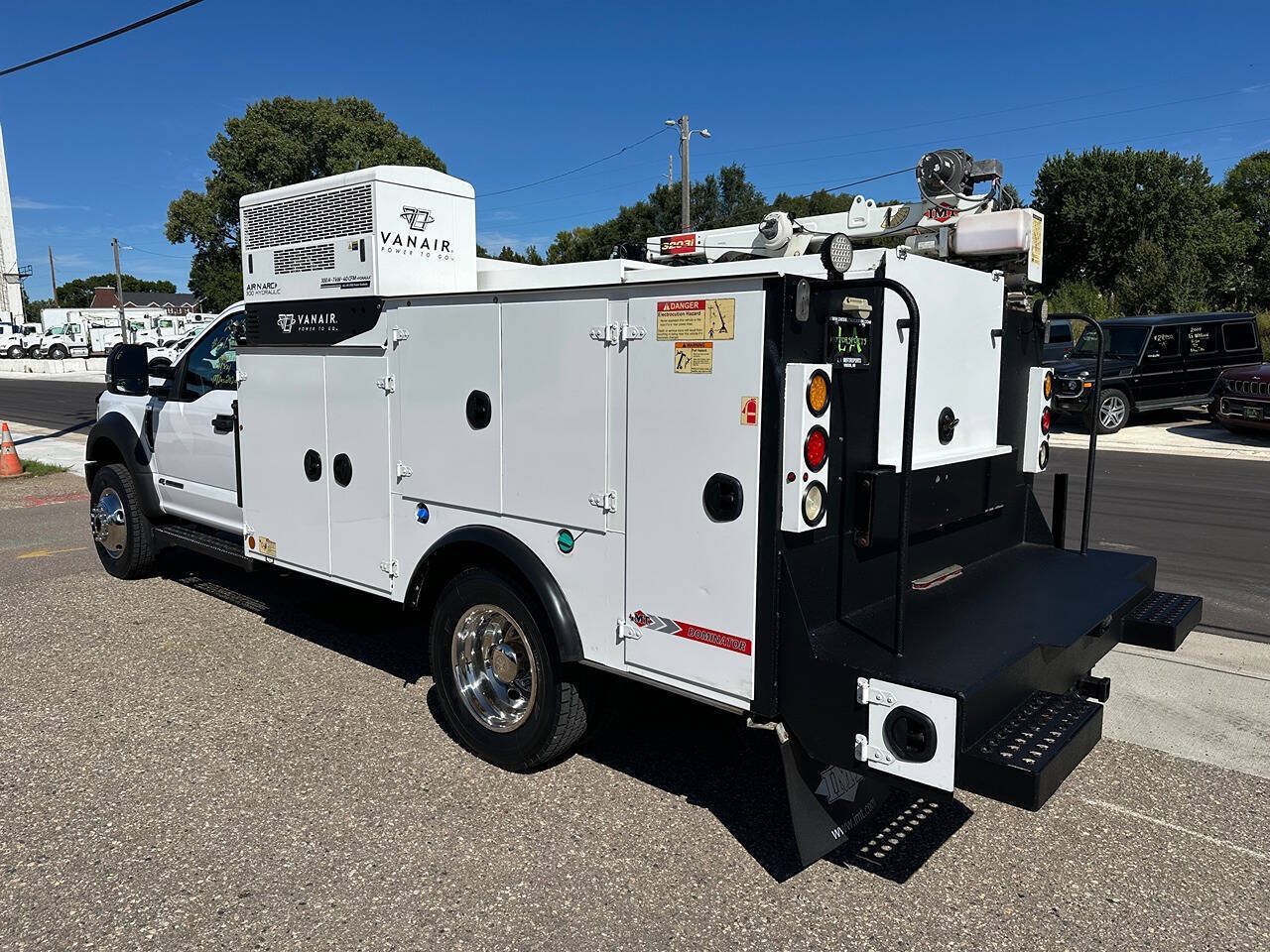 Used 2018 Ford F550 4x4 Regular Cab Super Duty image 3