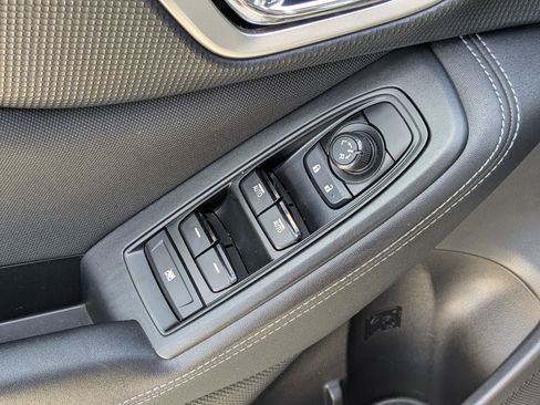 Used 2021 Subaru Forester Premium image 11