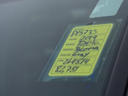 Used 2019 Toyota Tacoma TRD Sport image 14