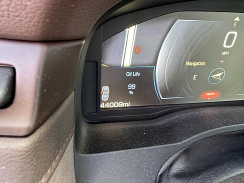 Used 2015 Cadillac Escalade ESV Premium image 4