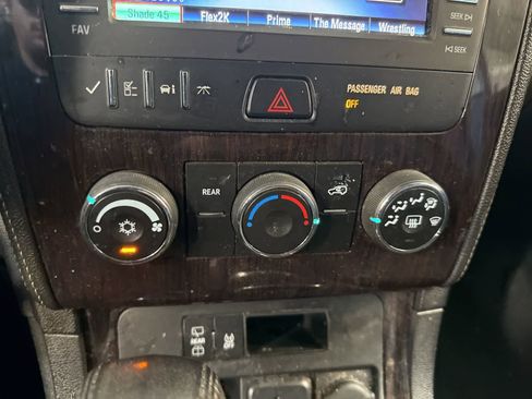 Used 2017 Chevrolet Traverse LT image 22