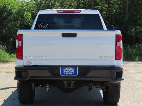 New 2026 Chevrolet Silverado 2500 Custom w/ Custom Convenience Package AWD/4WD image 16