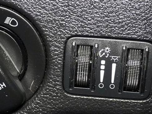 Used 2014 Chrysler 300 S image 29