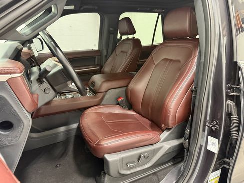 Used 2024 Ford Expedition Max Limited AWD/4WD image 10