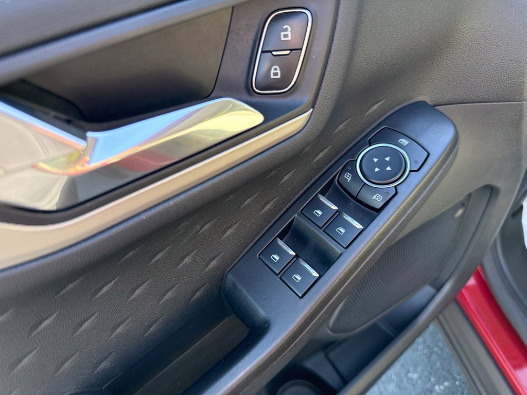 Used 2020 Ford Escape SE AWD/4WD image 24