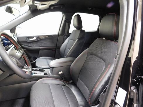 New 2026 Ford Escape ST-Line w/ Tech Pack #1 image 9