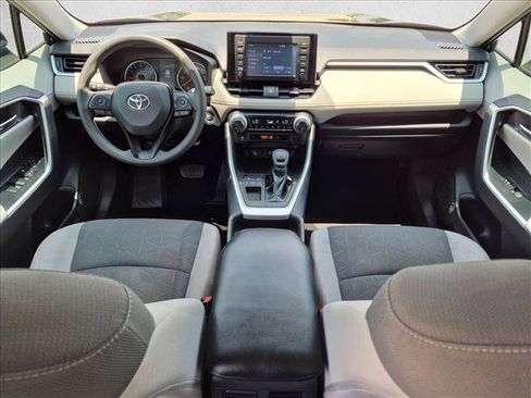 Used 2019 Toyota RAV4 XLE FWD image 17
