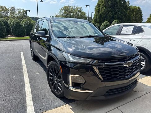 Used 2022 Chevrolet Traverse RS FWD image 3