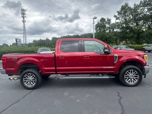 Used 2017 Ford F250 Lariat w/ Lariat Value Package AWD/4WD image 8