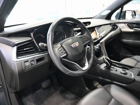 Used 2025 Cadillac XT6 Premium Luxury image 23