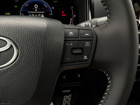 New 2026 Toyota Camry SE FWD image 32