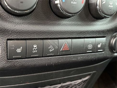 Used 2016 Jeep Wrangler Sahara image 6