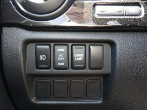 Used 2017 Nissan Titan SV RWD image 28