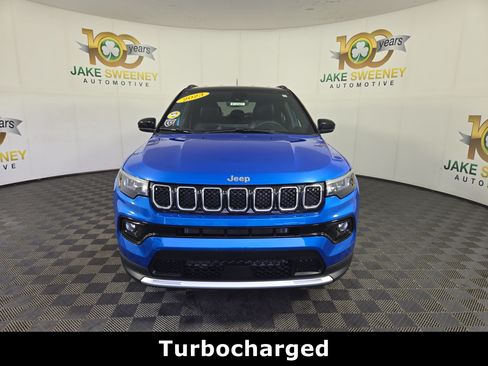 Certified 2023 Jeep Compass Limited AWD/4WD image 3