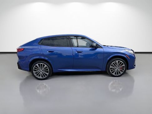 New 2026 BMW X2 xDrive28i w/ Technology Package AWD/4WD image 2