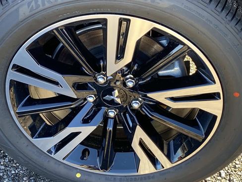 New 2026 Mitsubishi Eclipse Cross SEL image 5