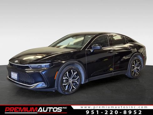 Used 2023 Toyota Crown AWD/4WD image 1