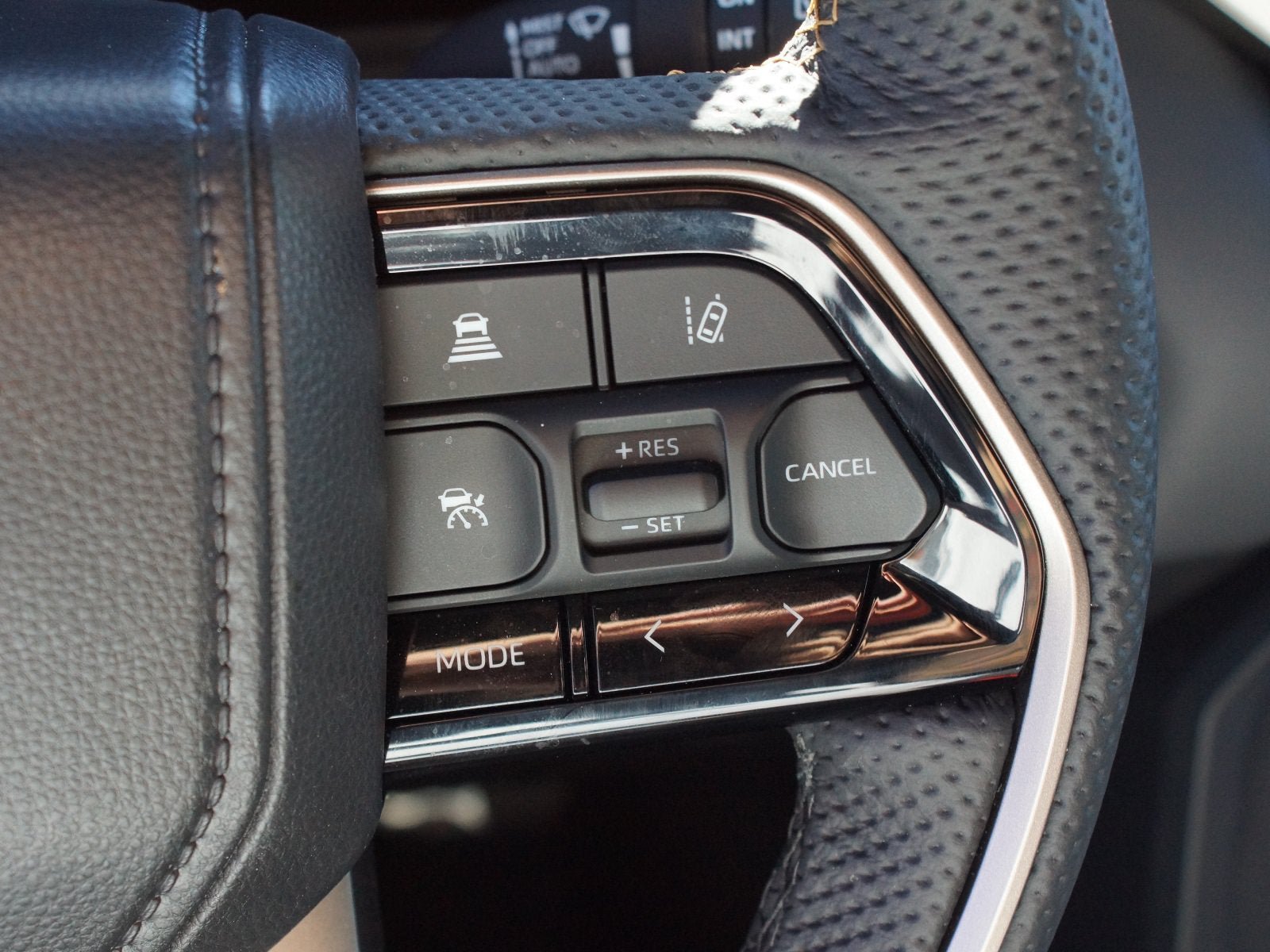 Used 2026 Toyota Sequoia Capstone AWD/4WD image 11
