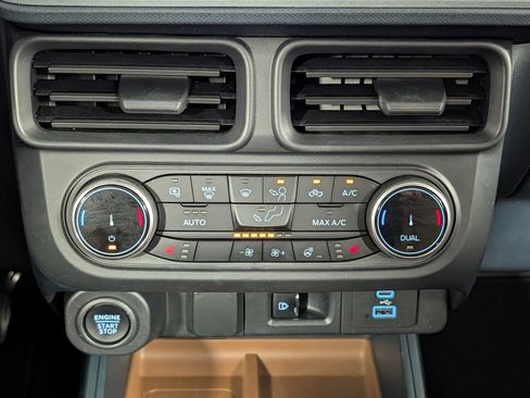 Certified 2024 Ford Maverick Lariat w/ FX4 Off-Road Package AWD/4WD image 16