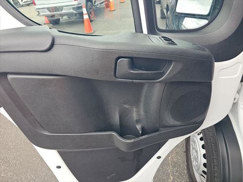 Used 2025 RAM ProMaster 2500 FWD image 13