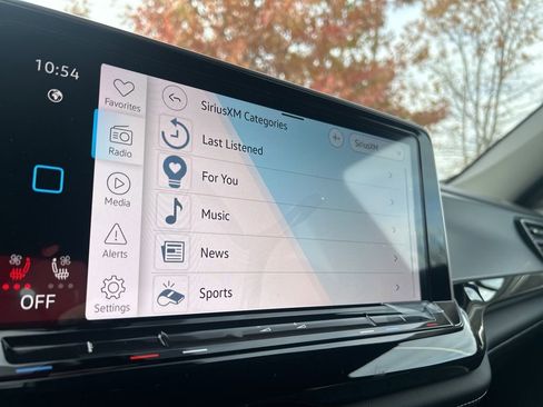 New 2026 Volkswagen Atlas Cross Sport SEL Premium R-Line AWD/4WD image 18