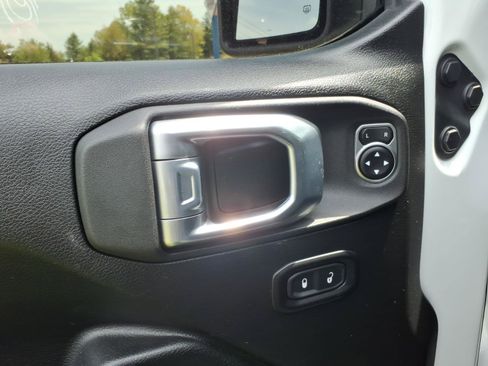 Used 2022 Jeep Wrangler Unlimited Sport AWD/4WD image 20