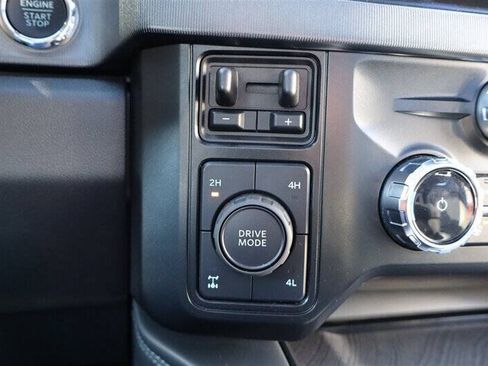 Used 2025 Ford F350 Platinum AWD/4WD image 27