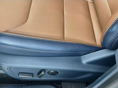 Used 2023 Ford Maverick Lariat w/ Lariat Luxury Package FWD image 23