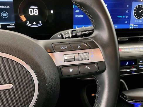 Used 2024 Hyundai Kona SEL image 12