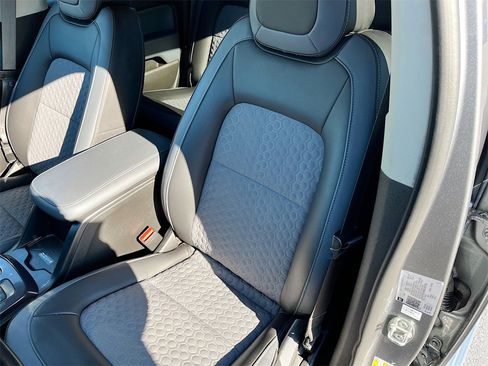 Used 2022 Chevrolet Colorado Z71 image 22