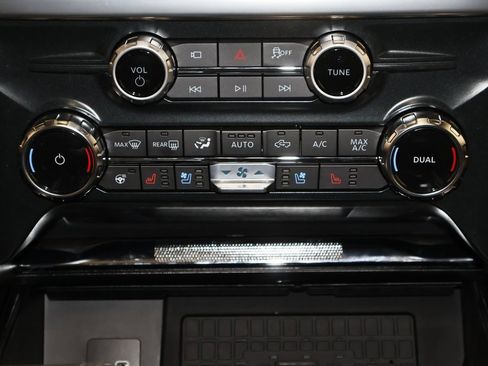 New 2025 Ford F150 Platinum w/ Equipment Group 703A Plus image 27