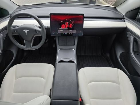 Used 2023 Tesla Model Y Long Range AWD/4WD image 19