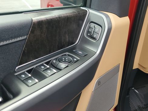 Used 2024 Ford F350 Lariat w/ Lariat Ultimate Package image 20