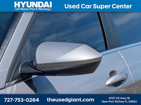 Used 2024 Hyundai Elantra SEL w/ Convenience Package image 11