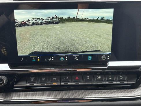 New 2026 Chevrolet Silverado 2500 ZR2 AWD/4WD image 18