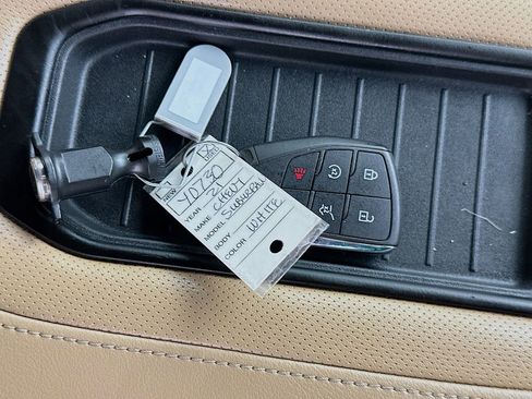 Used 2021 Chevrolet Suburban Premier w/ Premium Package image 36