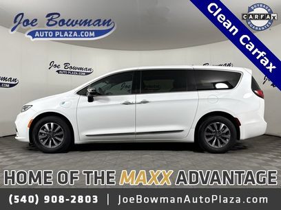 Used 2023 Chrysler Pacifica Limited