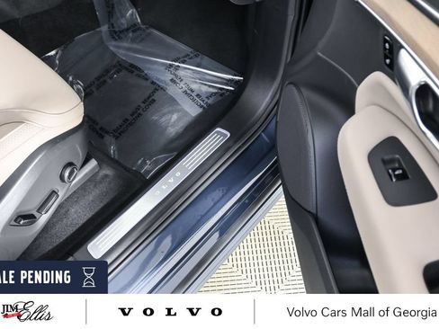 Certified 2025 Volvo XC90 B5 Core w/ Climate Package AWD/4WD image 26