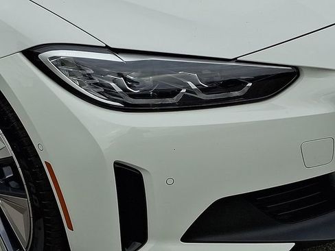 Used 2023 BMW i4 eDrive35 w/ Premium Package image 11