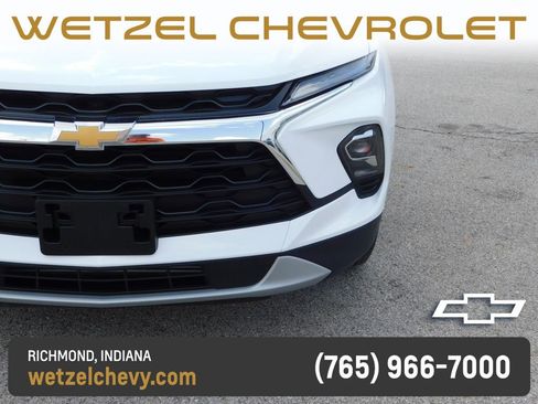 Used 2025 Chevrolet Blazer LT AWD/4WD image 9