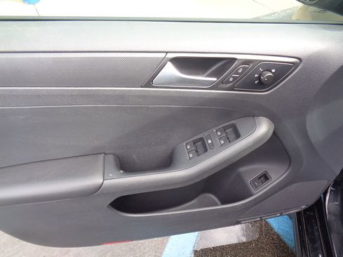 Used 2014 Volkswagen Jetta S image 14