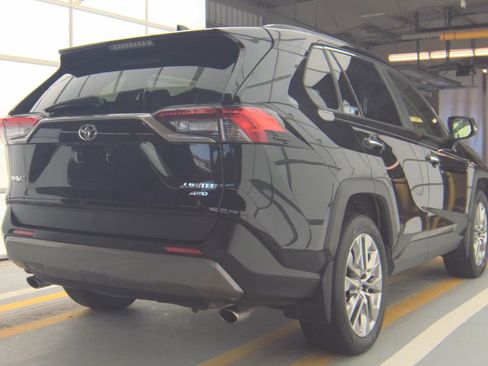 Used 2019 Toyota RAV4 Limited w/ Cold Weather Package image 5