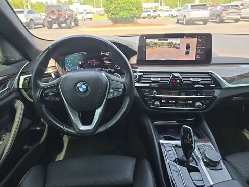 Used 2021 BMW 530i w/ Premium Package RWD image 13