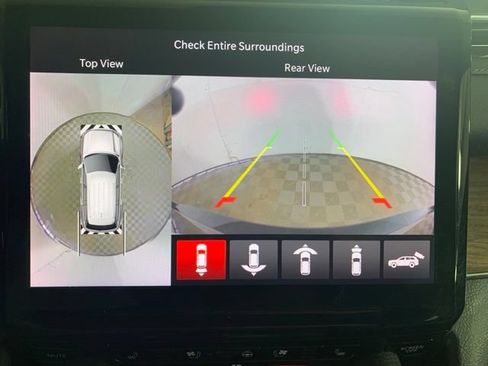 Used 2024 Jeep Grand Cherokee L Summit w/ Rear Seat Video Group I AWD/4WD image 5