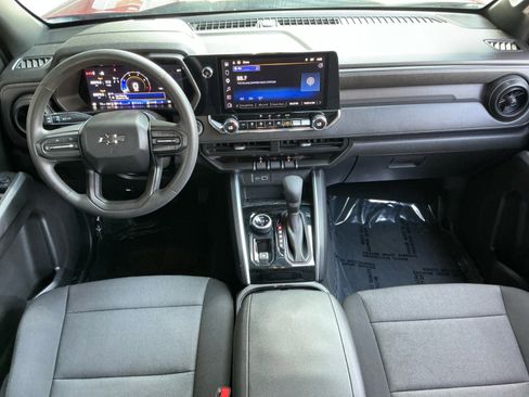 Used 2025 Chevrolet Colorado Trail Boss AWD/4WD image 10