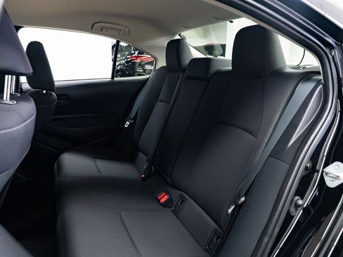 Used 2025 Toyota Corolla LE image 21